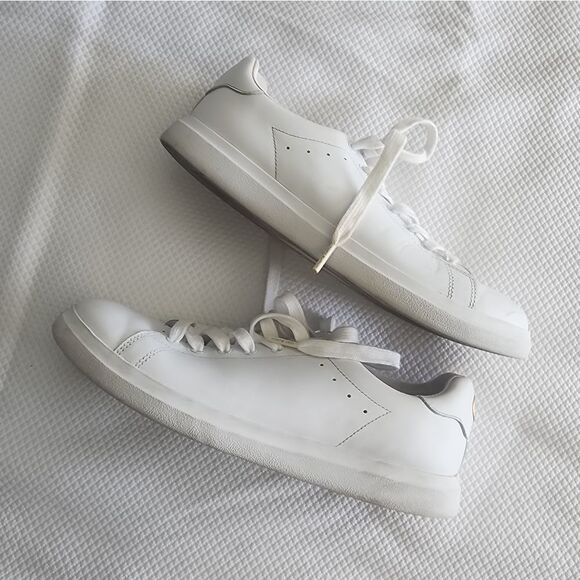 Tory Burch White Leather Sneakers with Low-Top Design some scratch - Picture 8 of 11